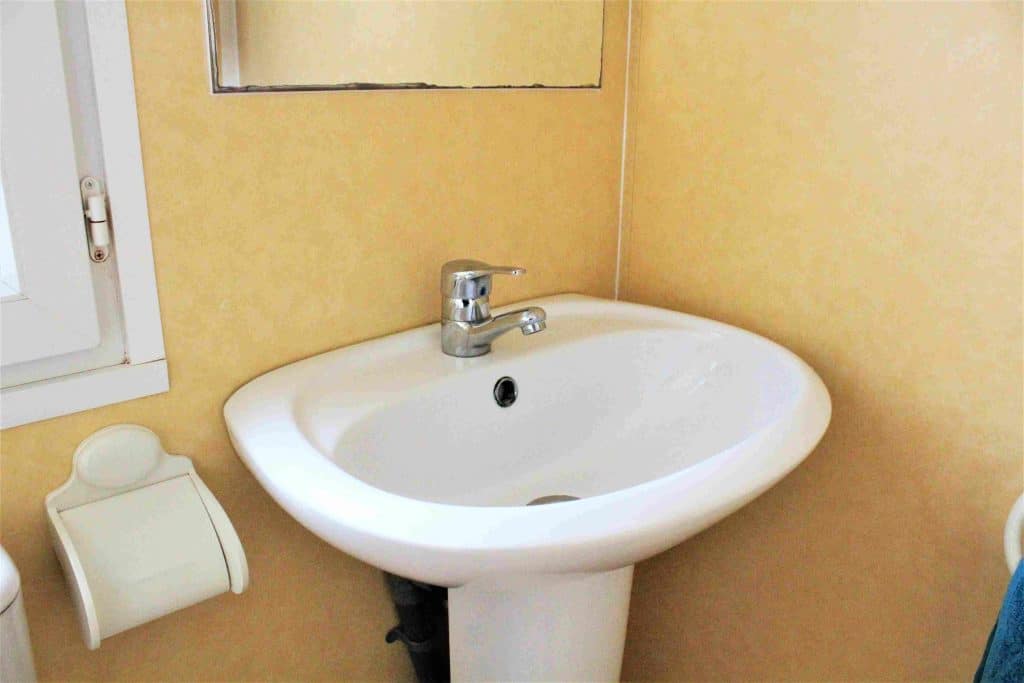 mobil home sun roller 33