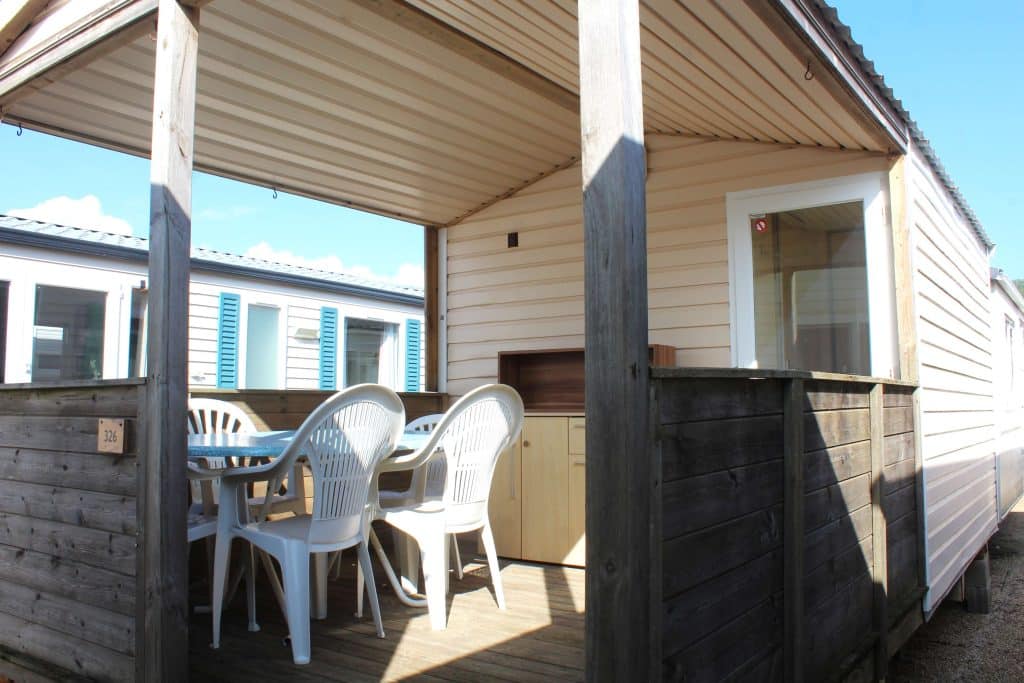 mobil home con terraza 3
