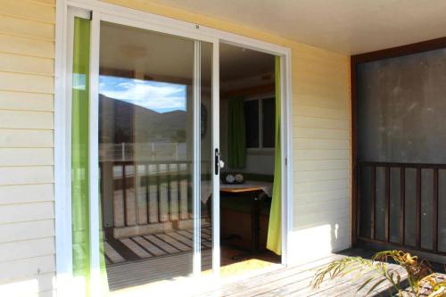 casa-movil-con-porche-7