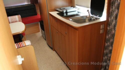 9-caravana-con-papeles